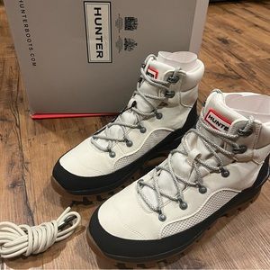 Never Worn Hunter Explorer Boot Sand Women’s US10